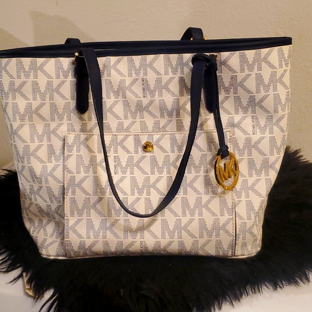 Michael Kors Jetset Tote